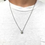 新作アクセサリー　ミドルフィンガーネックレス